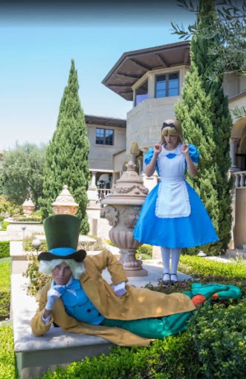 Mad Scientist – Wonderland party character in Cincinnati
